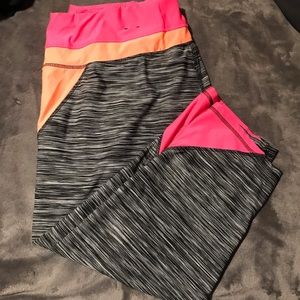 Reebok athletic Capri leggings